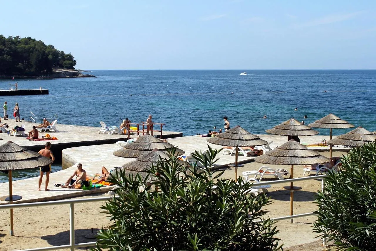 Apartments With A Parking Space Porec - 2285 Croatia