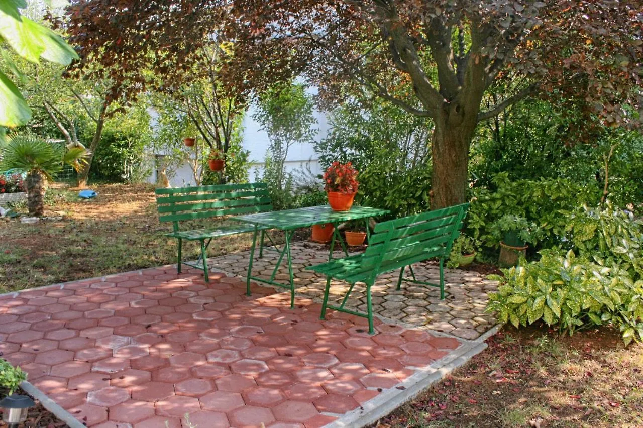 Apartments With A Parking Space Porec - 2285 Хорватия