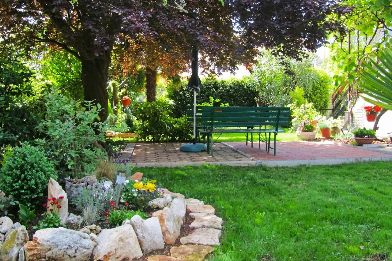 Apartments With A Parking Space Porec - 2285 Хорватия